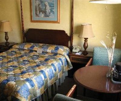 фото отеля Creekside Inn Cambria