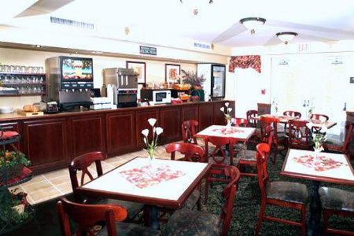 фото отеля D. Hotel & Suites