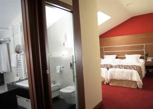 фото отеля Hotel Leonor Centro Soria