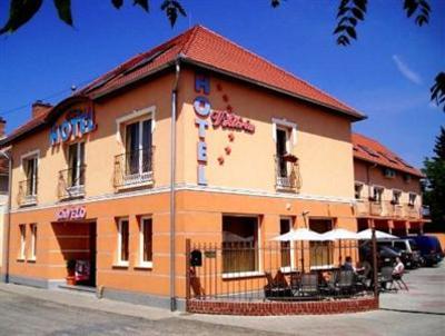 фото отеля Hotel Viktoria Sarvar