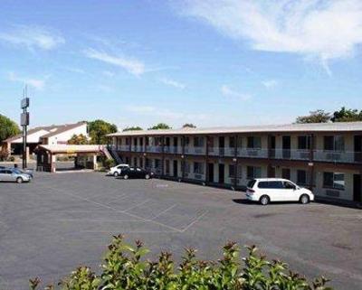 фото отеля Econo Lodge Inn Woodland