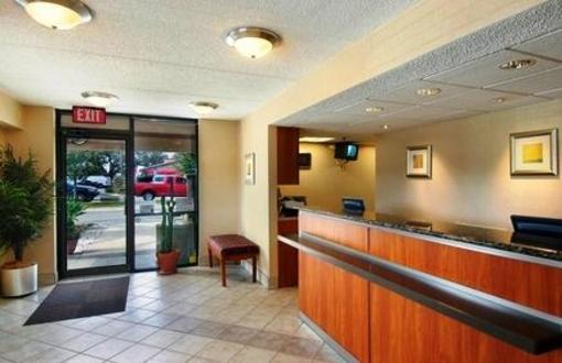 фото отеля Red Roof Inn Tampa Fairgrounds