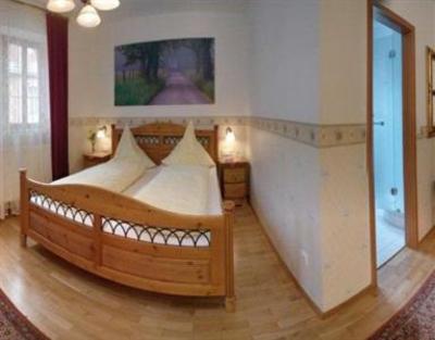 фото отеля Hotel Garni Kreuzerhof