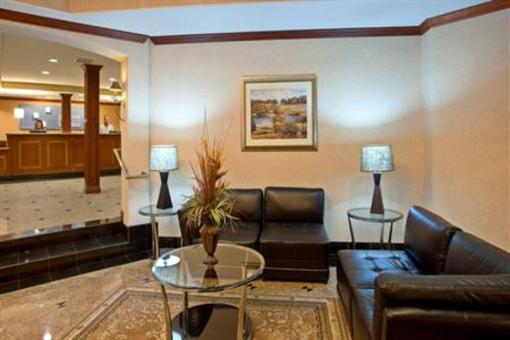 фото отеля Holiday Inn Express Moreno Valley
