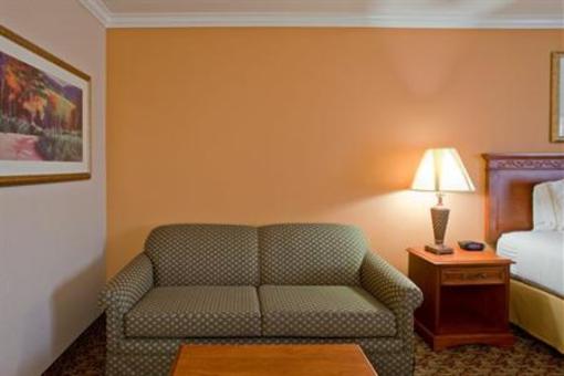 фото отеля Holiday Inn Express Moreno Valley