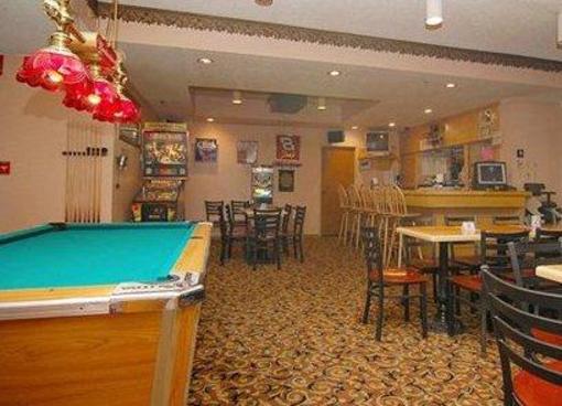 фото отеля Quality Suites Airport Fort Myers