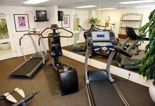 фото отеля CrestHill Suites Wichita