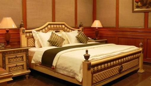 фото отеля Royal Regal Hotel Jakarta