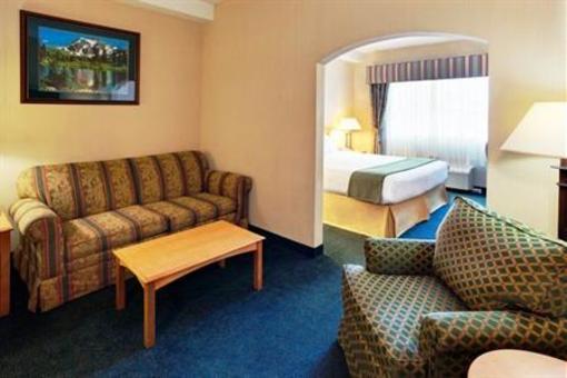 фото отеля Holiday Inn Express Hotel & Suites Watertown-Thousand Islands