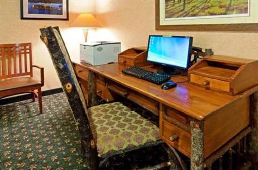 фото отеля Holiday Inn Express Hotel & Suites Watertown-Thousand Islands