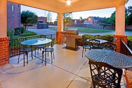 фото отеля Candlewood Suites - Arlington