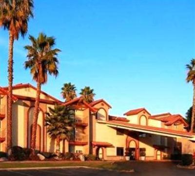 фото отеля Quality Inn & Suites Bakersfield