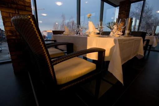 фото отеля Hotel Dolphin Senec
