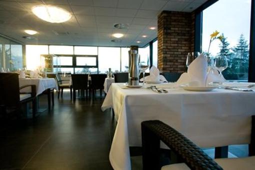 фото отеля Hotel Dolphin Senec