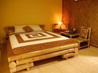 фото отеля Ndalem Padma Asri Guest House