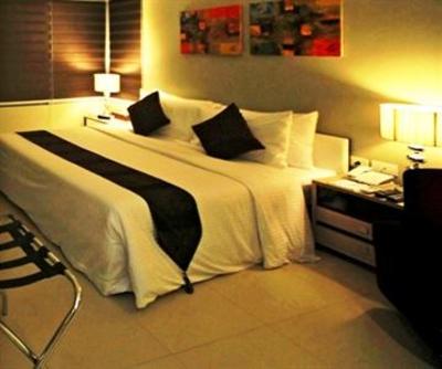 фото отеля Palm Rock Residences