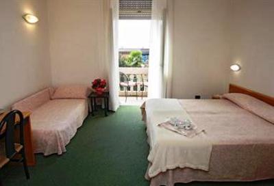 фото отеля Hotel Milano Toscolano-Maderno
