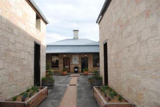 фото отеля The Old Mount Gambier Gaol