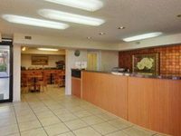 Howard Johnson Hotel - Tampa