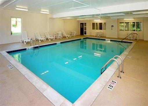 фото отеля Comfort Suites Airport Charlotte