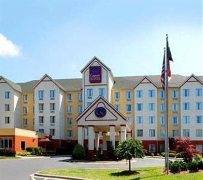 фото отеля Comfort Suites Airport Charlotte