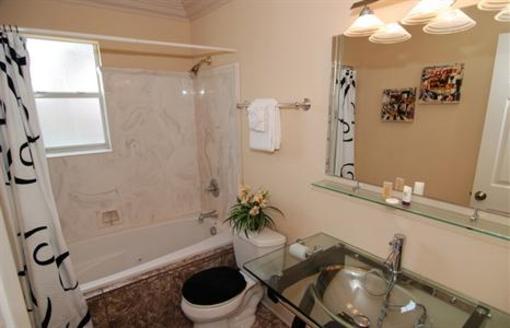фото отеля Frenchmen Orleans Resort At 519 New Orleans