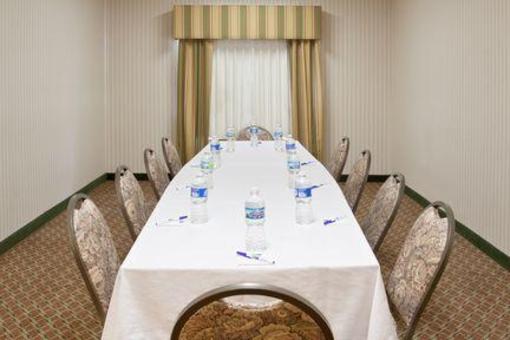 фото отеля Holiday Inn Express Ohio State Fair Expo Center