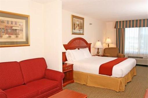 фото отеля Holiday Inn Express Walterboro