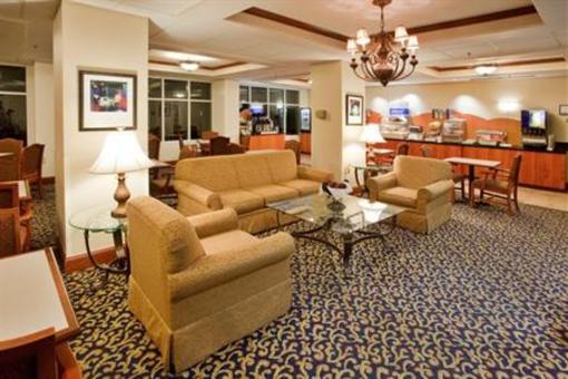 фото отеля Holiday Inn Express Walterboro