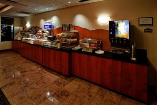 фото отеля Holiday Inn Express Walterboro