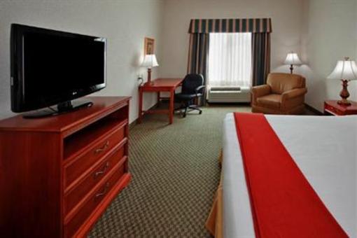 фото отеля Holiday Inn Express Walterboro