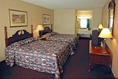 фото отеля Plaza Hotel and Suites Eau Claire