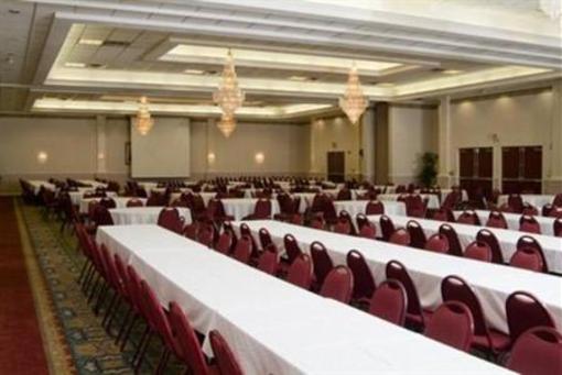 фото отеля Plaza Hotel and Suites Eau Claire