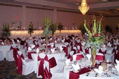 фото отеля Plaza Hotel and Suites Eau Claire