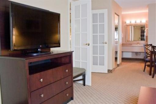 фото отеля Plaza Hotel and Suites Eau Claire