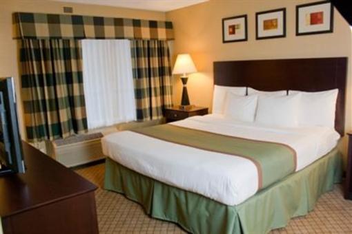 фото отеля Plaza Hotel and Suites Eau Claire