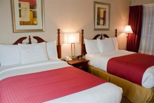 фото отеля Plaza Hotel and Suites Eau Claire