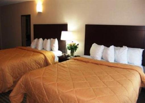 фото отеля Comfort Inn East Toronto