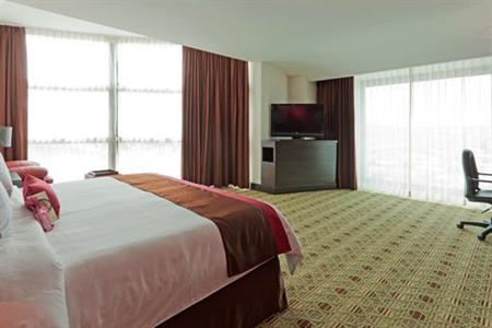 фото отеля Crowne Plaza Hotel Queretaro Zona Diamante