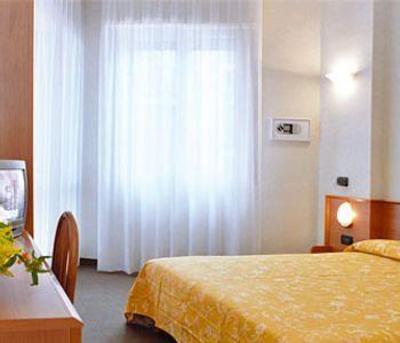 фото отеля Hotel Engadina