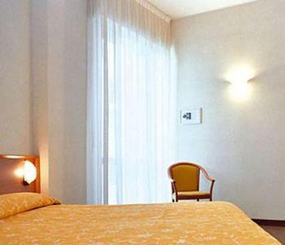 фото отеля Hotel Engadina