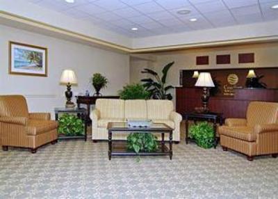 фото отеля Comfort Inn & Suites Fort Myers