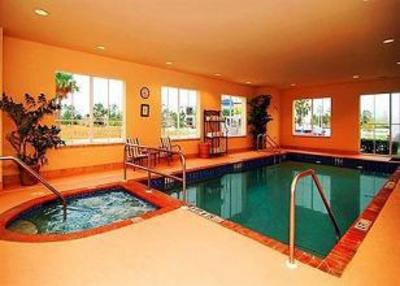 фото отеля Comfort Inn & Suites Fort Myers