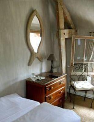 фото отеля Auberge De La Source Hotel Barneville-la-Bertran
