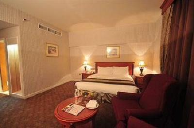 фото отеля Ramada Continental Hotel