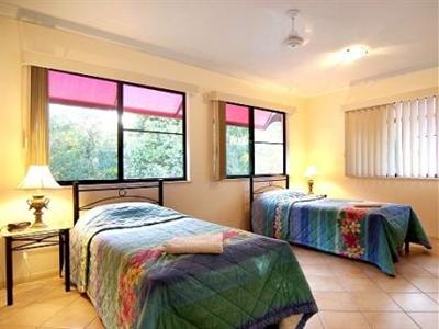фото отеля Mediterranean Beachfront Apartments Cairns