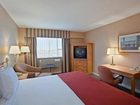 фото отеля Holiday Inn Express Vancouver Airport