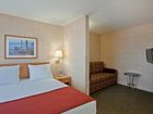 фото отеля Holiday Inn Express Vancouver Airport