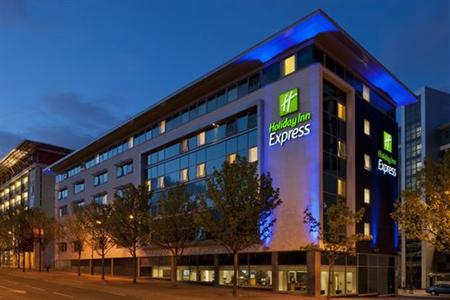 фото отеля Express By Holiday Inn Newcastle Upon Tyne
