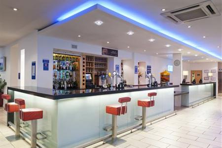 фото отеля Express By Holiday Inn Newcastle Upon Tyne